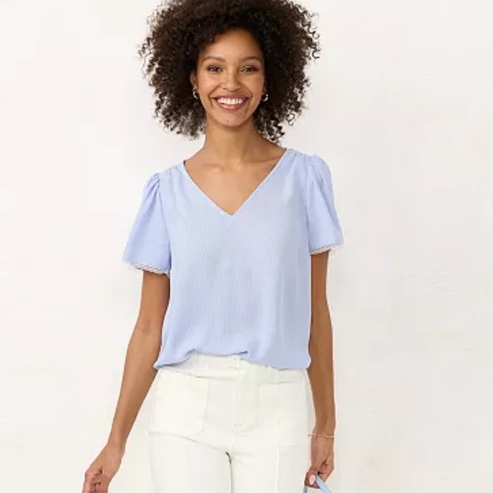 LC Lauren Conrad flowy sleeve top